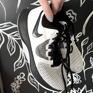 nike basketball shoes